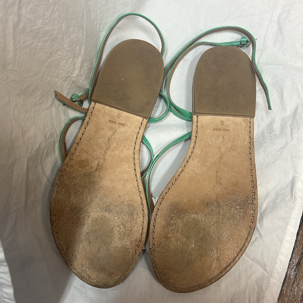 Cute Sandals - Picture 3 of 4